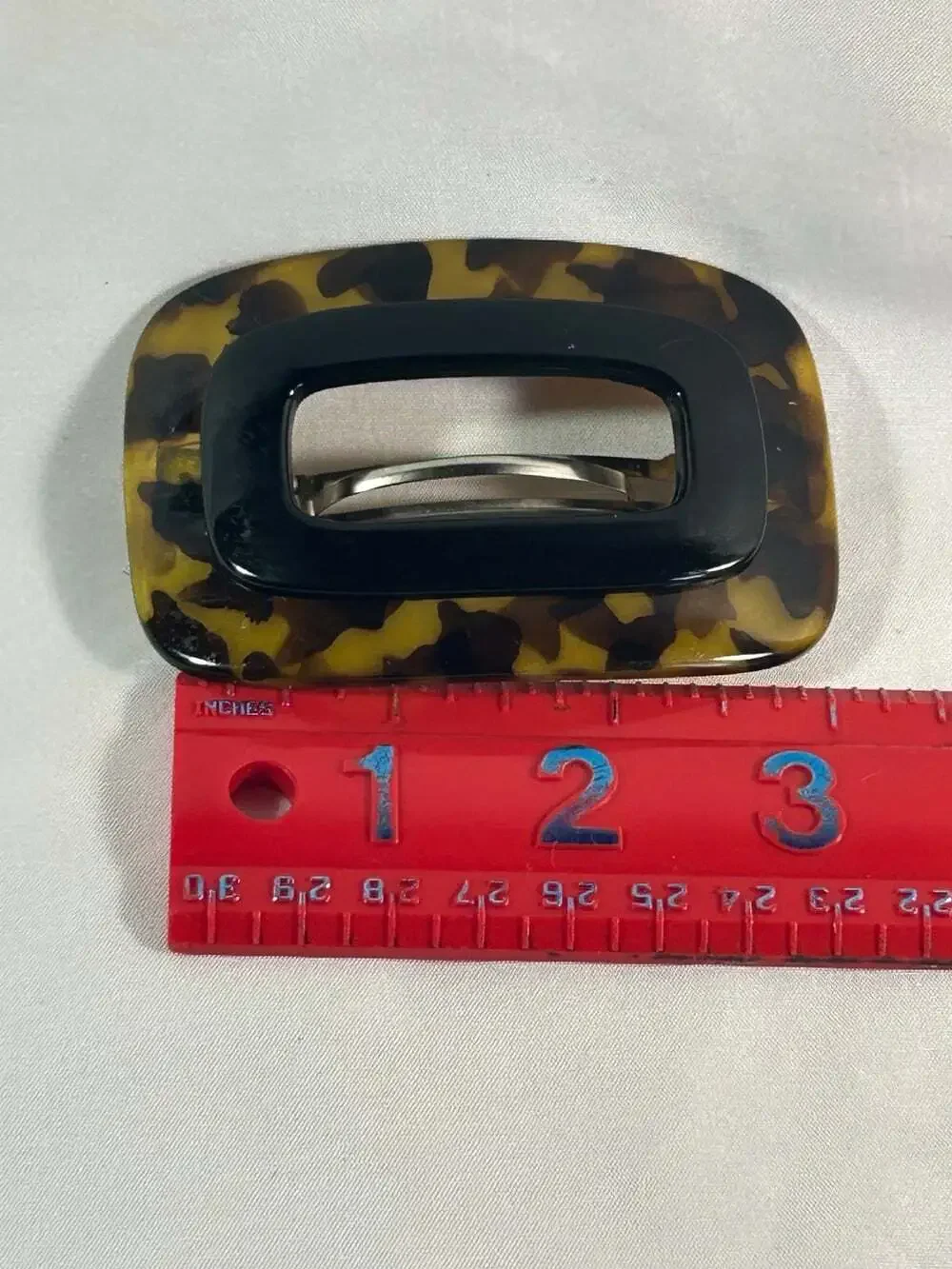 VTG rectangle tortoise shell color and black barrette clip 3”x 2”